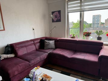GRATIS Ruime paarse hoekbank, gebruikt