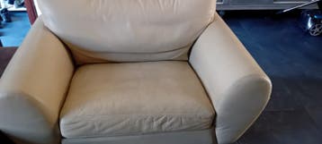 Loveseat / Klein bankje gratis af te halen