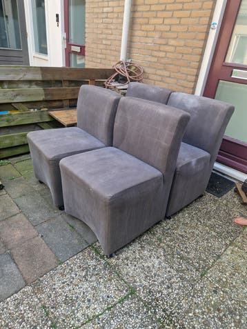 4 eetkamerstoelen op wieltjes