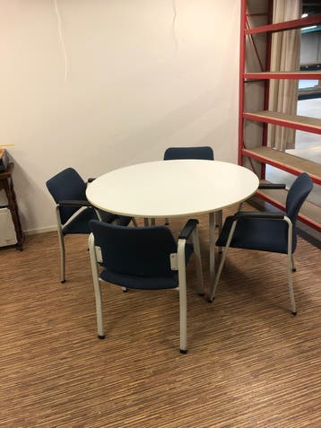Ronde tafel met 4 stoelen 120cm