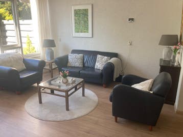 Blauwe leren bank + 2 fauteuils - gratis ophalen voor 3 juni