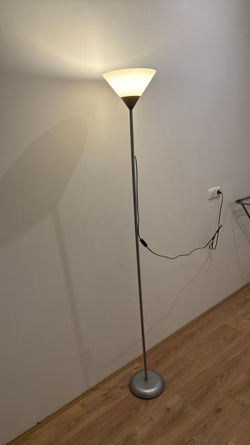 Moderne staande lamp met dimmer
