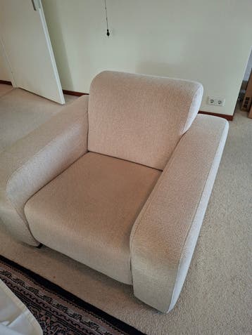 2 gratis fauteuils wit wol tweed in Vlissingen
