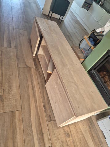Houten TV-meubel met opbergruimte