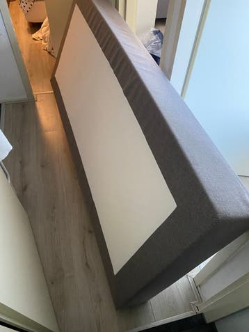 Gratis 2  Boxspring Matrassen maten 90x210 cm - 4 jaar oud