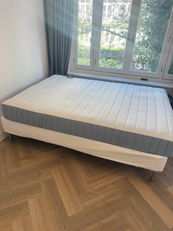 GRATIS IKEA bedset 140x200 (2 jaar oud) double bed