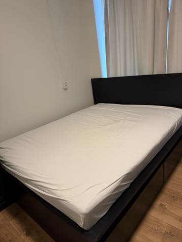 Ikea bed met opberglades - Gratis af te halen!