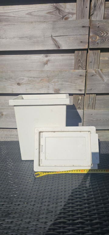 Wit prullenbakje van Ikea - 18,5 x 27 cm