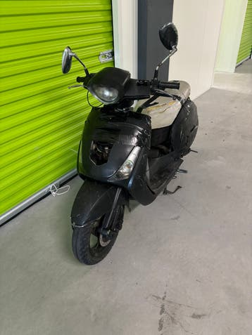 Beunscooter loopt en rijd