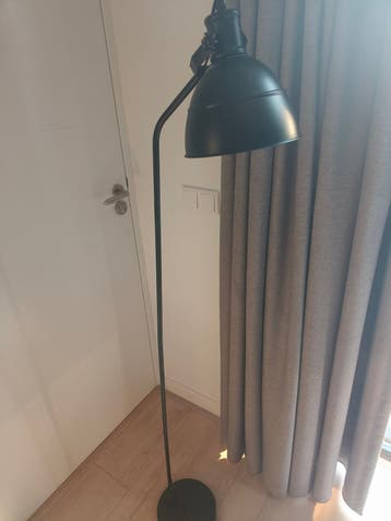 Zwarte vloerlamp - Modern design