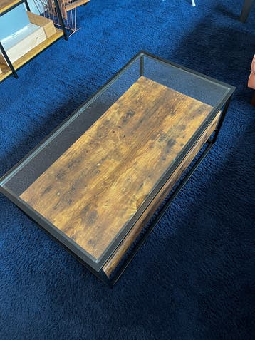 Industriële salontafel met glazen blad en lades
