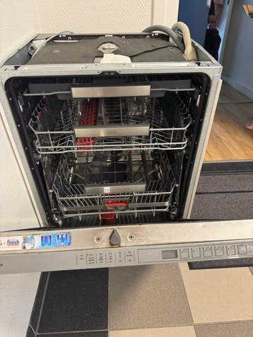 GRATIS - AEG ComfortLift Inbouw Vaatwasser - Maakt niet warm