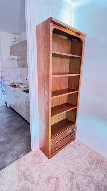 Houten Boekenkast met Lades - Klassiek Design