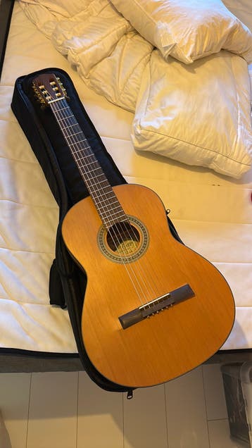 Salvador Cortez gitaar STUK