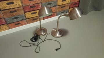 2x bureaulampjes