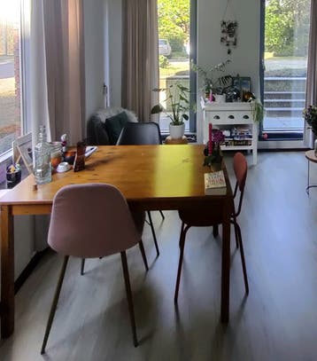 GRATIS Eettafeltje hout 4 persoons