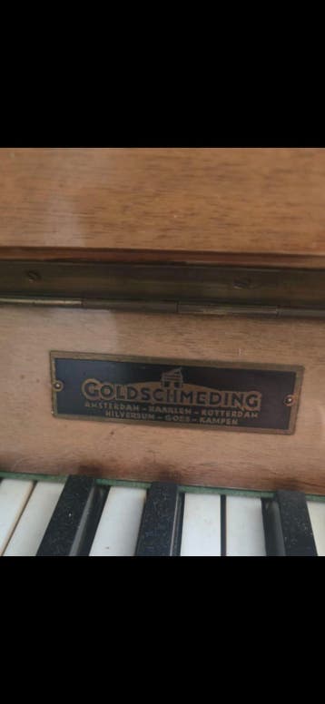 Gratis Goldschmeding Piano. goed gestemd.