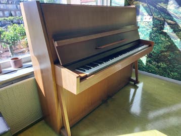 Gratis af te halen: (school) piano