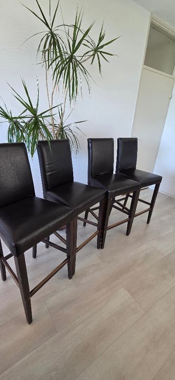 Gratis Barstoelen 4x
