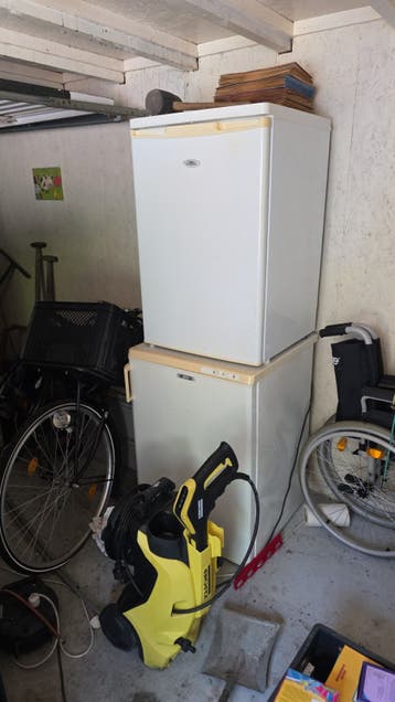 Vriezer en koelkast gratis af te halen.
