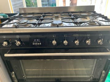 Smeg gasfornuis met oven - 6 pits (5 werkend), oven defect