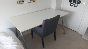 IKEA GALANT Bureau - met verstelbare poten