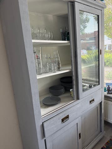 Kast met glazen deuren - Grijs
