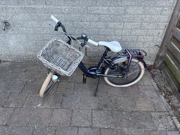 Gratis kinderfiets met mandje - banden plakken, geen sleutel