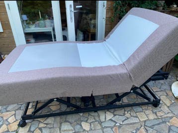 Elektrisch bed, 100x200 cm (inc matras)