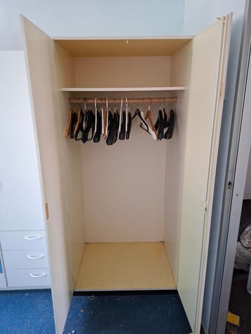 Kledingkast met hangruimte - Crèmekleurig
