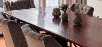 Eetkamertafel gratis af te halen. 220-100 cm is van hout