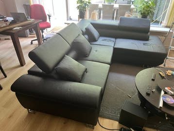 Zwarte bank gratis – 6 zitplaatsen – direct ophalen