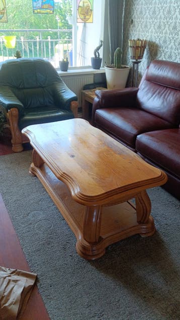 Houten salontafel 135x70x50 cm gratis ophalen