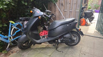 Suzuki Estilette 2t uit 2005 - geel brom Gratis op te halen