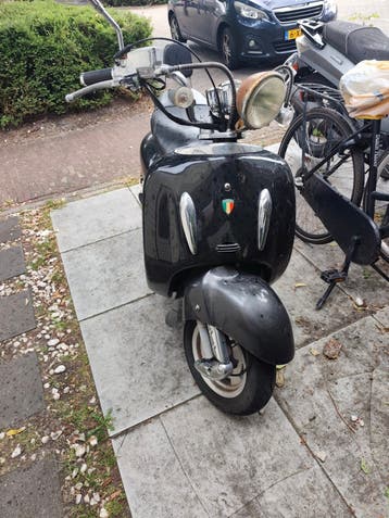 Gratis af te halen: Retro Scooter uit 2007 - Motor loopt!