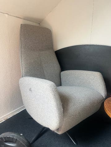 Gratis afhalen-Gebruikte draaibare fauteuil met relaxfunctie