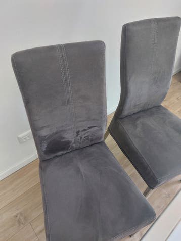 3 grijze suède eetkamerstoelen met eettafel (180 cm)