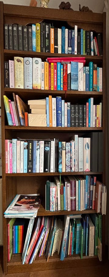 Boekenkast - gratis afhalen