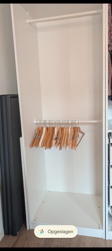 Gratis! Witte Pax kledingkast (75x230cm)