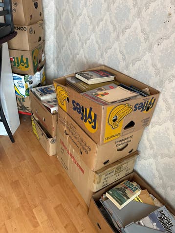 25 bananendozen vol oud papier / boeken GRATIS af te halen