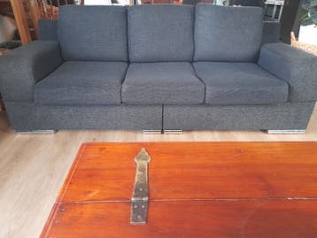⚡️GRATIS ⚡ Nette 3-zits bank met hocker. Antraciet.