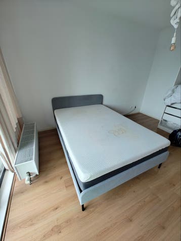 IKEA SLATTUM Bedframe - GRIJS EN SIMPEL
