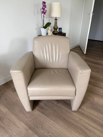 Leren stoel ( kleur beige ) MONTEL Gratis