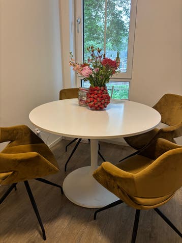 IKEA witte tafel rond - Blad beschadigd