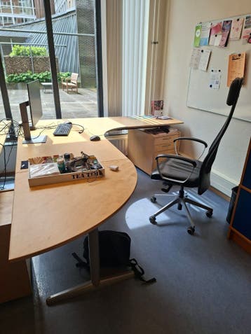 Verschillende maten bureaus