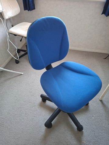 Blauwe bureaustoel
