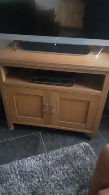 Gratis: Blank eiken kastje, perfecte staat