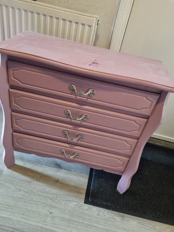 Roze ladekastje met 4 laden - Vintage stijl