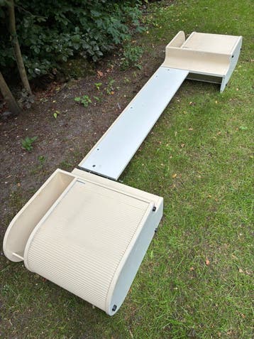 2 Auping Auronde nachtkastjes met 2 verbindingsstukken