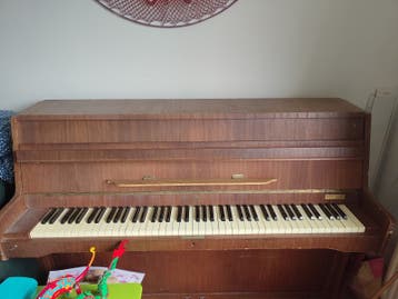 Piano zoekt een fijn thuis